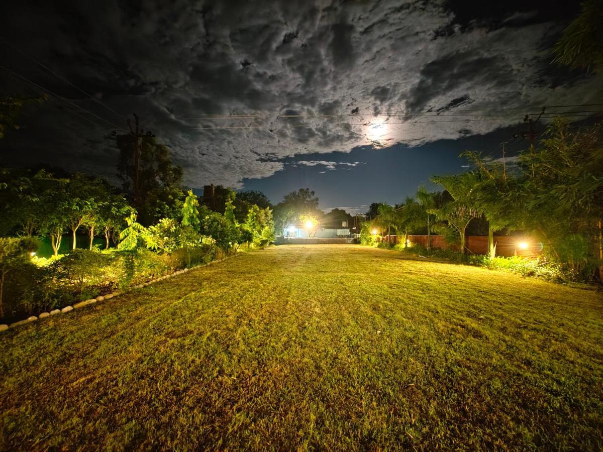 Garjia Wanderlust Corbett Resort מראה חיצוני תמונה